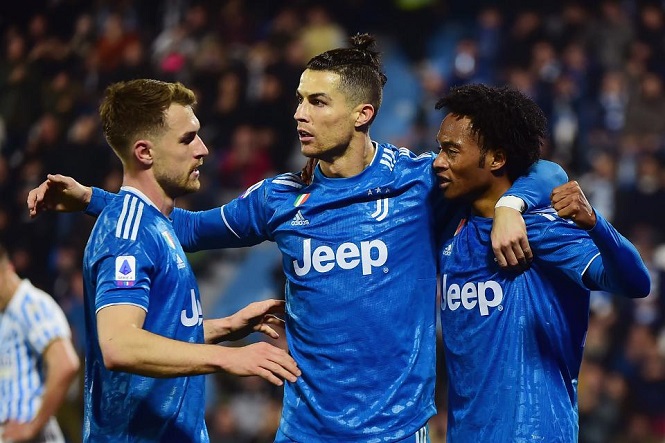 Ronaldo và Ibrahimovic tạo nên những thống kê kỳ lạ trong bóng đá