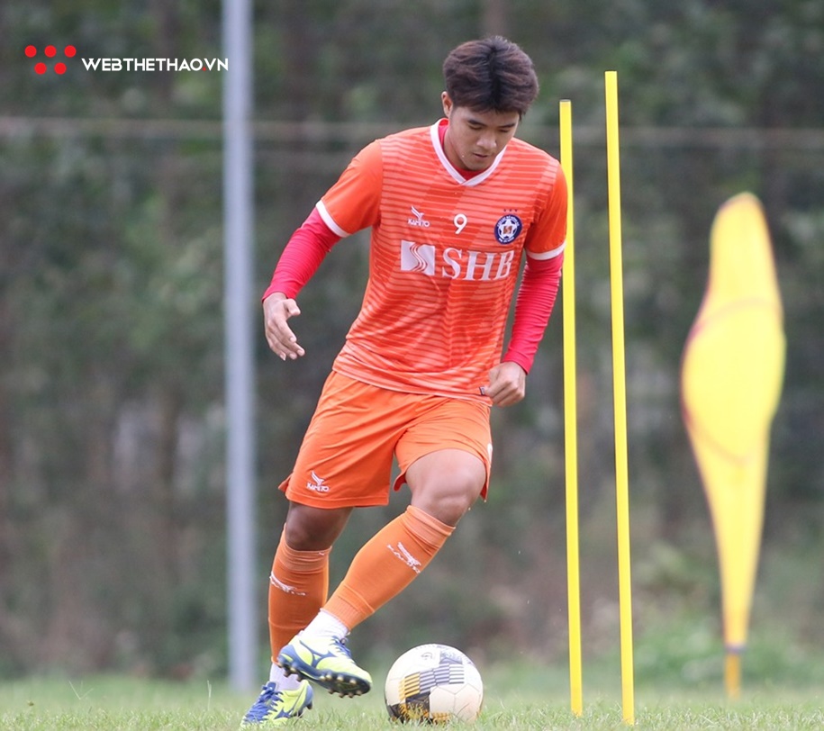 Cả 14 đội V.League đều tập luyện trở lại