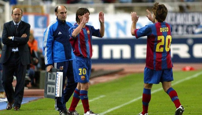 Tròn 15 năm Messi ghi bàn thắng đầu tiên cho Barca