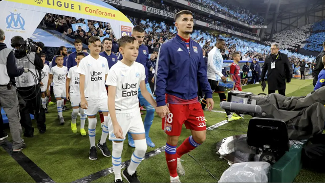 PSG vẫn lên ngôi vô địch Ligue 1 dù mùa giải bị hủy PSG vẫn lên ngôi vô địch Ligue 1 dù mùa giải bị hủy