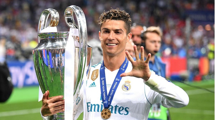 Ronaldo phàn nàn với đồng đội ở MU vì chưa nhận đủ... lời khen Ronaldo phàn nàn với đồng đội ở MU vì chưa nhận đủ... lời khen