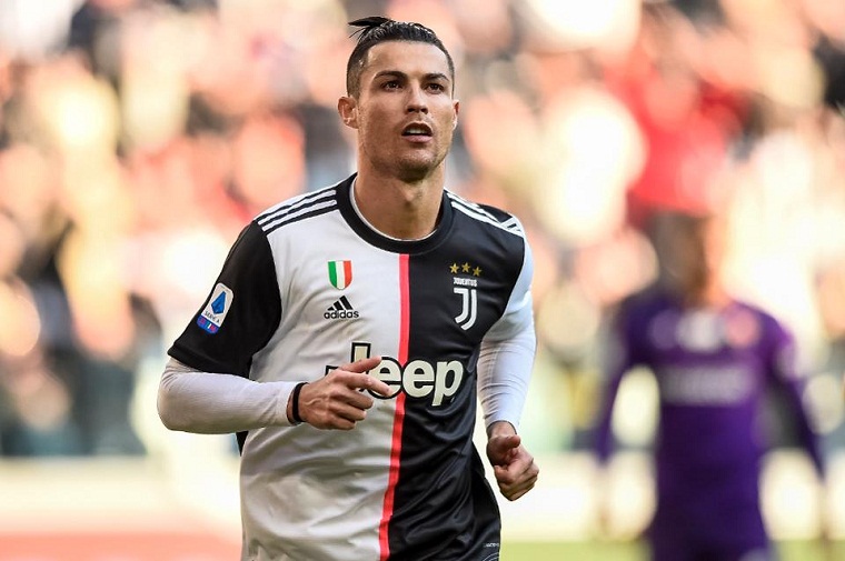 Ronaldo phàn nàn với đồng đội ở MU vì chưa nhận đủ... lời khen Ronaldo phàn nàn với đồng đội ở MU vì chưa nhận đủ... lời khen