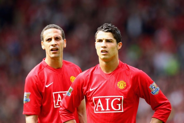 Ronaldo phàn nàn với đồng đội ở MU vì chưa nhận đủ... lời khen