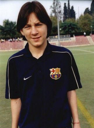 Hình ảnh độc về tuổi thơ của Messi cho đến ngày ghi bàn đầu cho Barca Hình ảnh độc về tuổi thơ của Messi cho đến ngày ghi bàn đầu cho Barca