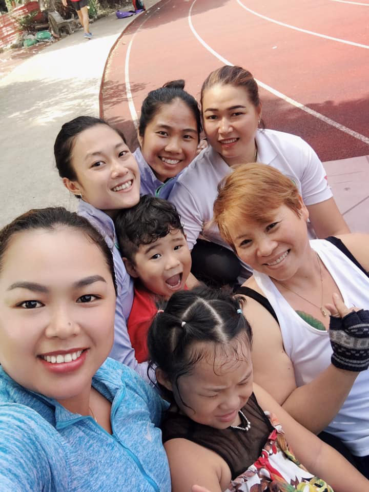 “Nữ hoàng tốc độ” Lê Tú Chinh tập bật nhảy bậc thang đáng nể bất chấp dịp nghỉ lễ “Nữ hoàng tốc độ” Lê Tú Chinh tập bật nhảy bậc thang đáng nể bất chấp dịp nghỉ lễ