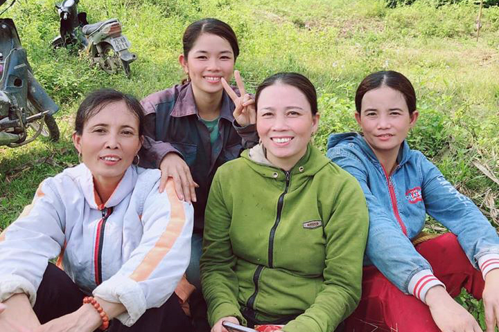 Khi tuyển thủ điền kinh nghỉ chạy về quê… làm ruộng Khi tuyển thủ điền kinh nghỉ chạy về quê… làm ruộng