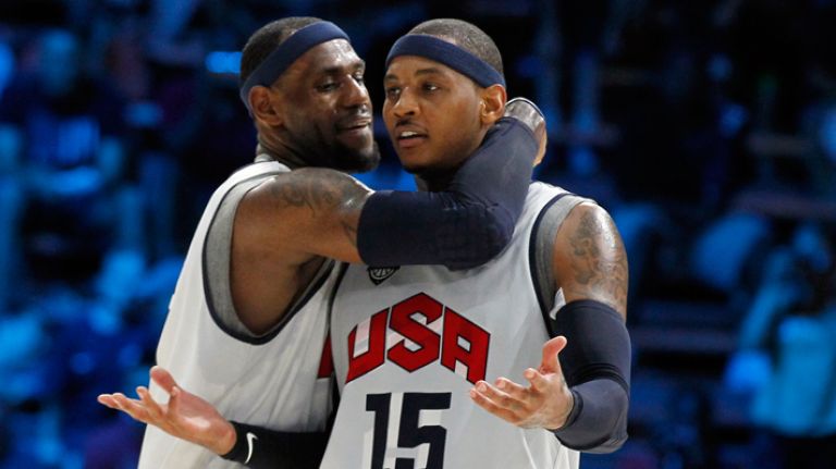 Ngồi dự bị tại Olympic 2004, LeBron James rủ Carmelo Anthony lên kế hoạch trả thù