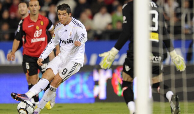 Tròn 10 năm Ronaldo lập cột mốc đặc biệt trong màu áo Real Madrid Tròn 10 năm Ronaldo lập cột mốc đặc biệt trong màu áo Real Madrid
