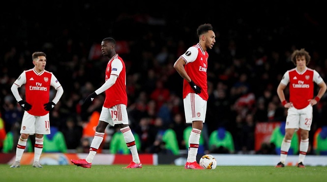 Ông chủ Arsenal ngày càng giàu hơn trong khi cầu thủ phải giảm lương Ông chủ Arsenal ngày càng giàu hơn trong khi cầu thủ phải giảm lương