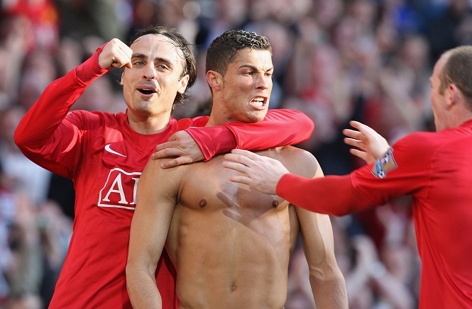 Berbatov tiết lộ người hùng MU là cầu thủ duy nhất anh muốn đổi áo Berbatov tiết lộ người hùng MU là cầu thủ duy nhất anh muốn đổi áo