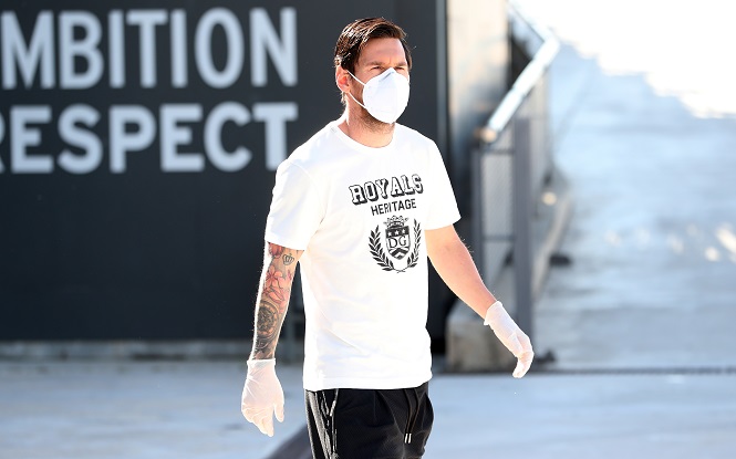 Chiếc áo hàng hiệu của Messi khi xét nghiệm COVID-19 có giá bao nhiêu? Chiếc áo hàng hiệu của Messi khi xét nghiệm COVID-19 có giá bao nhiêu?