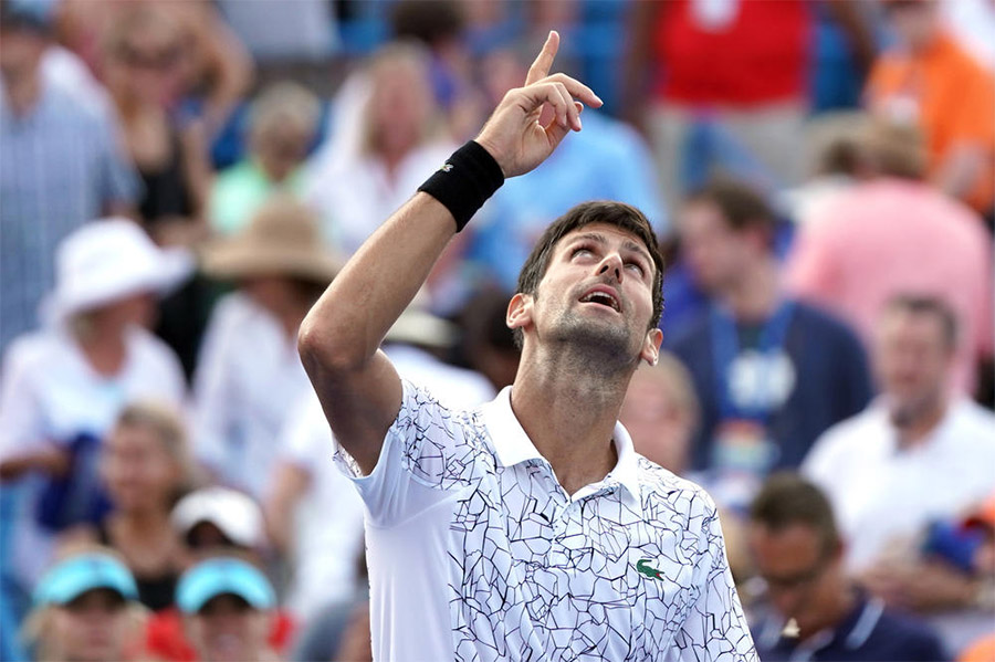 Djokovic bị chỉ trích do truyền bá thuyết âm mưu nguy hiểm