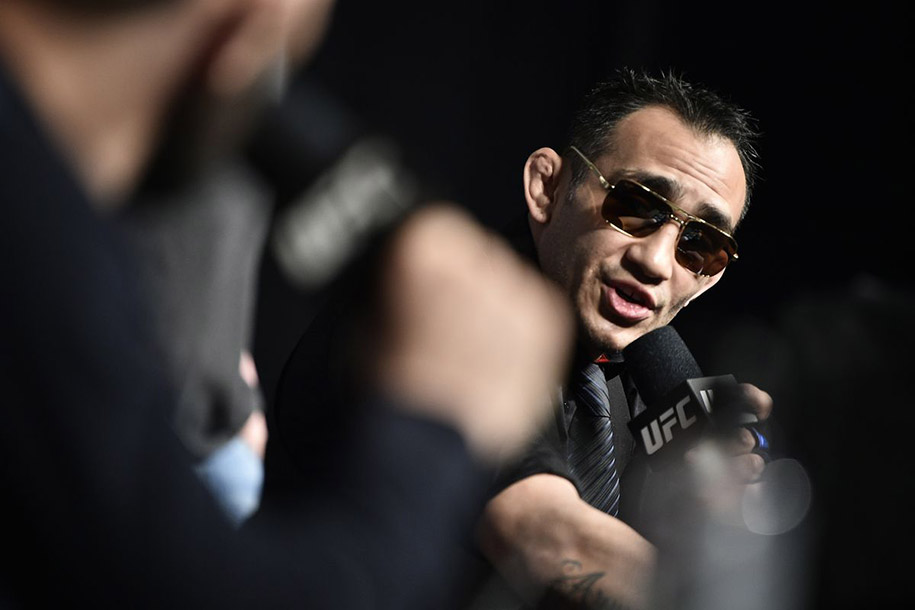 Tony Ferguson tức giận đòi tước đai Khabib, yêu cầu Conor giải nghệ