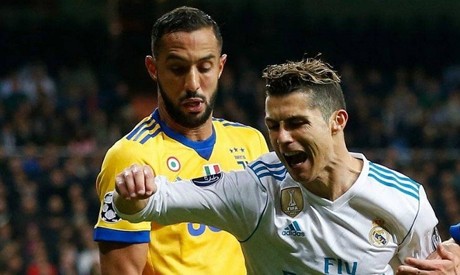 Ronaldo tranh cãi “tóe lửa” trong phòng thay đồ về quả phạt đền