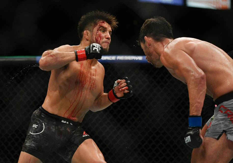 Henry Cejudo lí giải quyết định giải nghệ bất ngờ