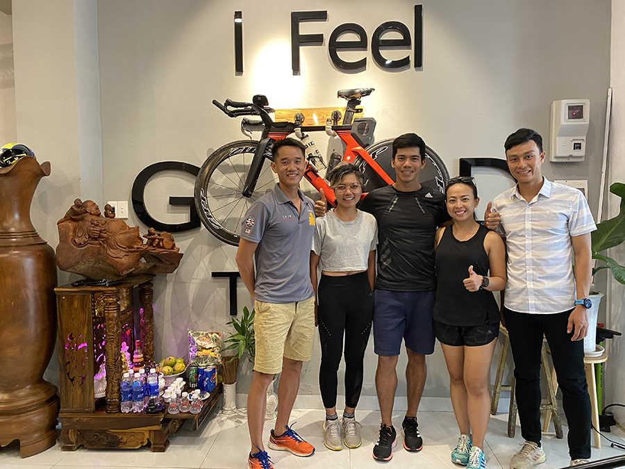 IRONMAN 70.3 Vietnam 2020 hoãn vì COVID-19, “dân tri” Việt đổ về Đà Nẵng tắm nắng, ăn hải sản IRONMAN 70.3 Vietnam 2020 hoãn vì COVID-19, “dân tri” Việt đổ về Đà Nẵng tắm nắng, ăn hải sản