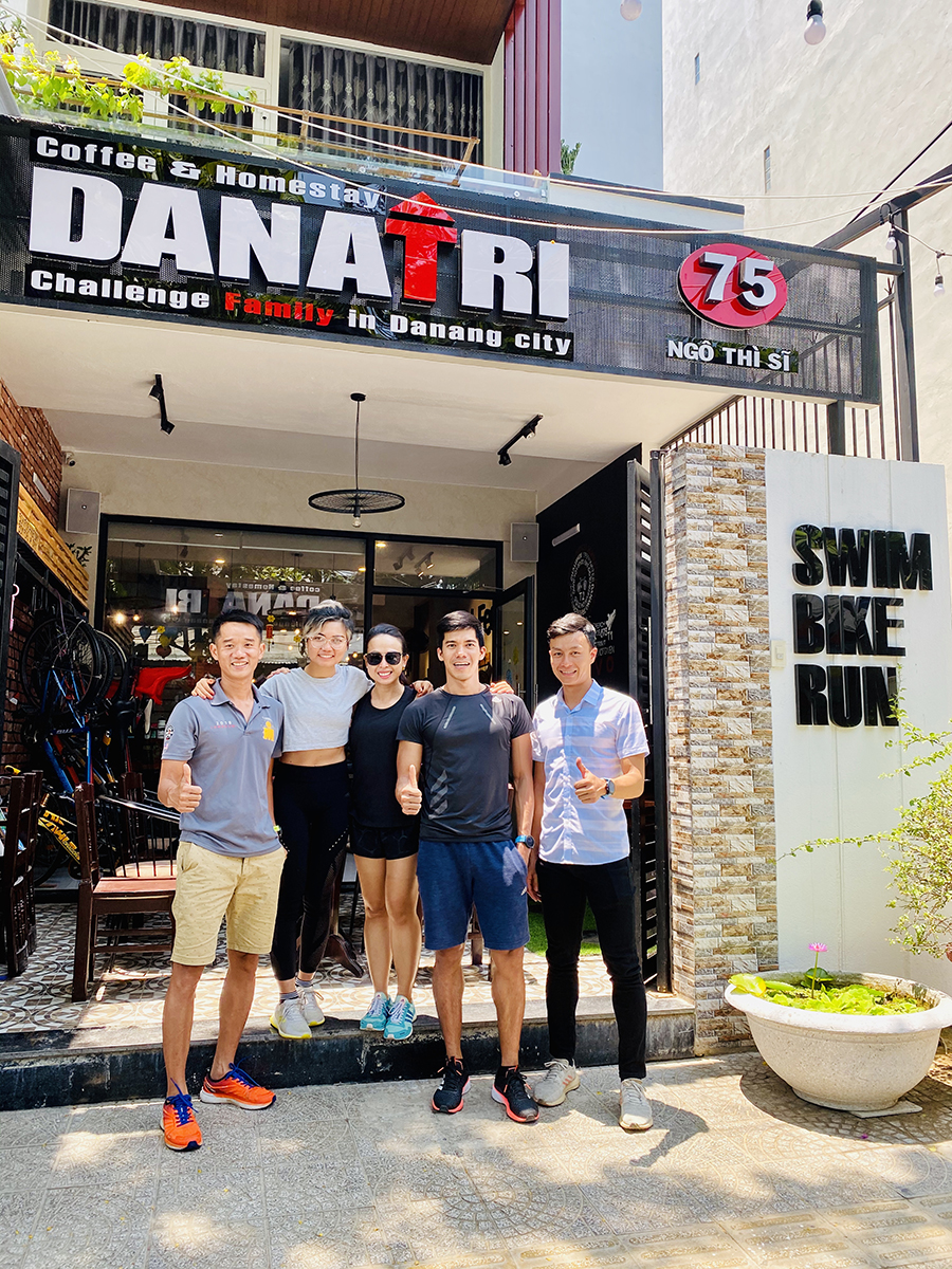 IRONMAN 70.3 Vietnam 2020 hoãn vì COVID-19, “dân tri” Việt đổ về Đà Nẵng tắm nắng, ăn hải sản IRONMAN 70.3 Vietnam 2020 hoãn vì COVID-19, “dân tri” Việt đổ về Đà Nẵng tắm nắng, ăn hải sản