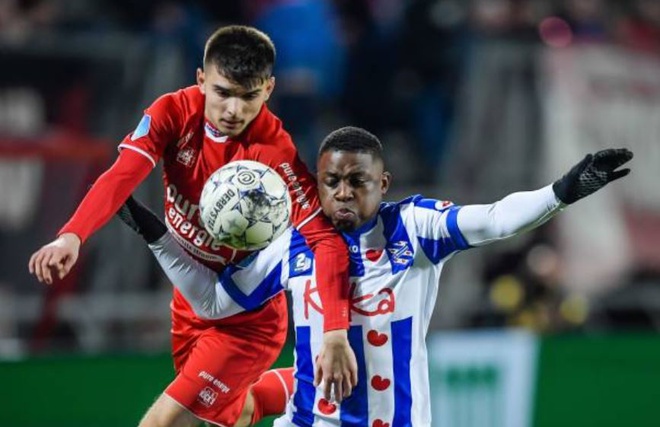 Heerenveen ưu tiên mua thêm hậu vệ