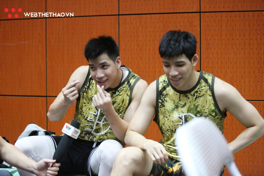 Hoàng Ca - Đạt Doc sát cánh tại NTĐ Tây Hồ, fan TL Warriors phát sốt