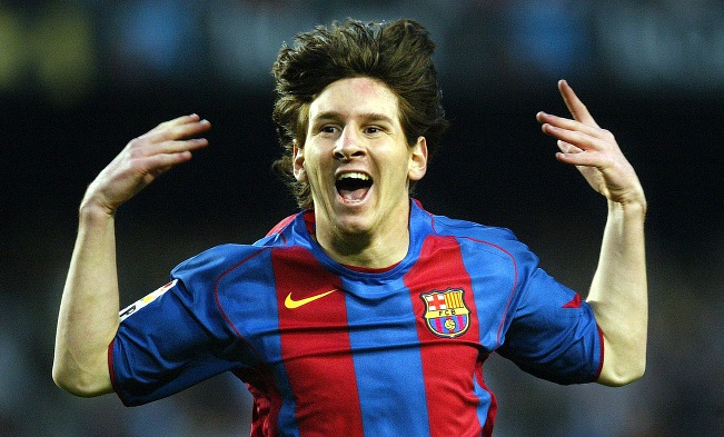 Hậu vệ huyền thoại tiết lộ về màn đối mặt với Messi năm 16 tuổi