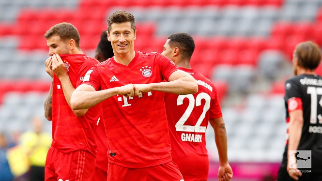 Lewandowski vươn lên đỉnh châu Âu nhờ kỷ lục độc nhất vô nhị