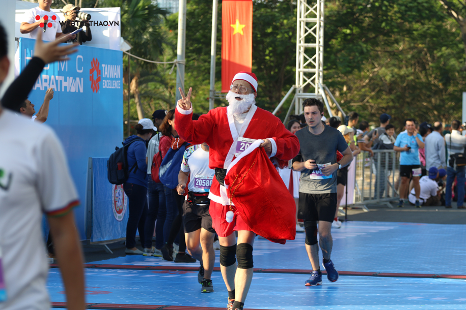 Những màn cosplay cực độc tại HCMC Marathon 2020 Những màn cosplay cực độc tại HCMC Marathon 2020
