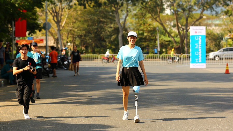 Cô giáo nghị lực Nguyễn Thị Minh Tâm vượt lên bản thân chinh phục HCMC Marathon 2020 Cô giáo nghị lực Nguyễn Thị Minh Tâm vượt lên bản thân chinh phục HCMC Marathon 2020