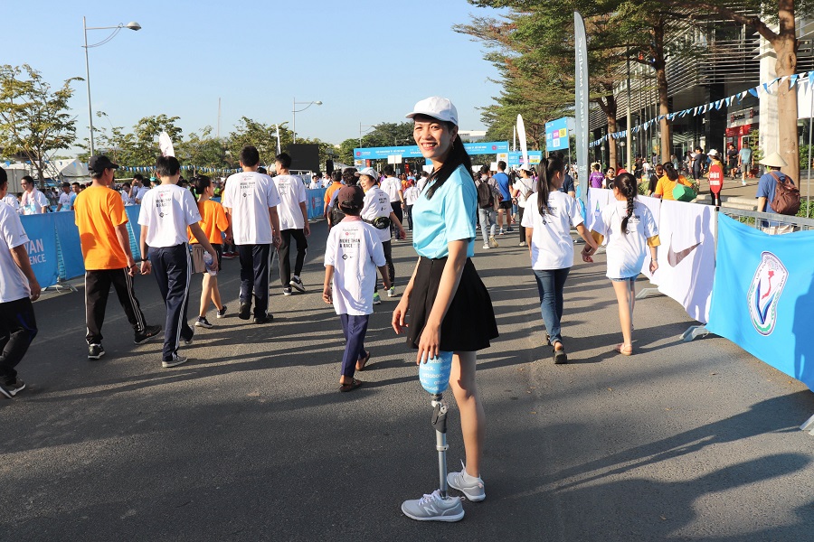 Cô giáo nghị lực Nguyễn Thị Minh Tâm vượt lên bản thân chinh phục HCMC Marathon 2020 Cô giáo nghị lực Nguyễn Thị Minh Tâm vượt lên bản thân chinh phục HCMC Marathon 2020
