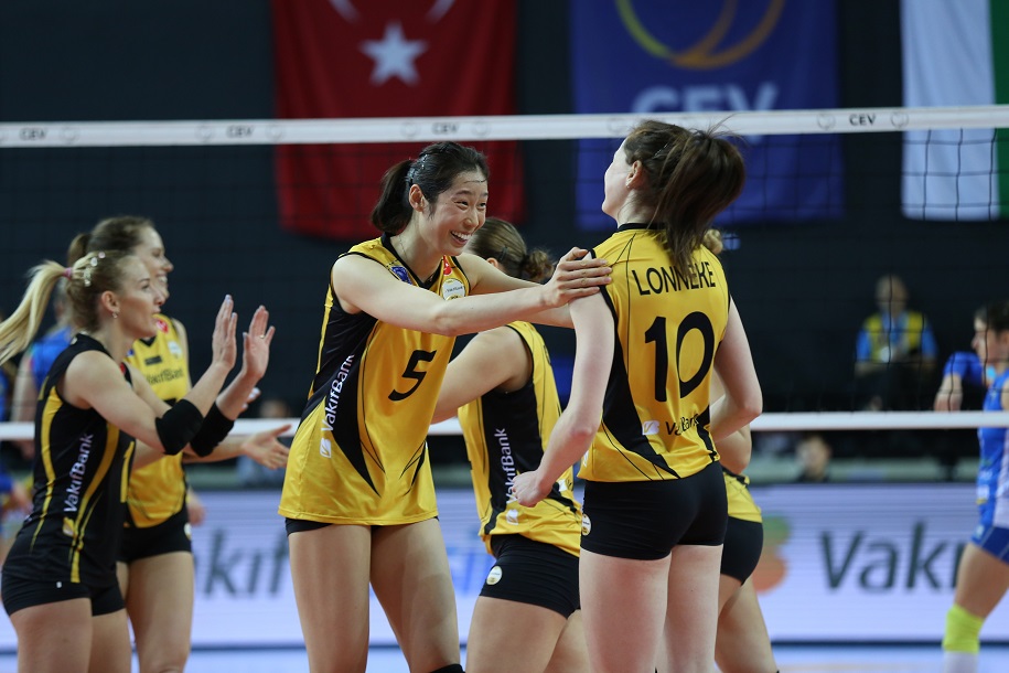 Giành chiến thắng tuyệt đối, Vakifbank xuất sắc ghi tên mình vào bán kết Giành chiến thắng tuyệt đối, Vakifbank xuất sắc ghi tên mình vào bán kết