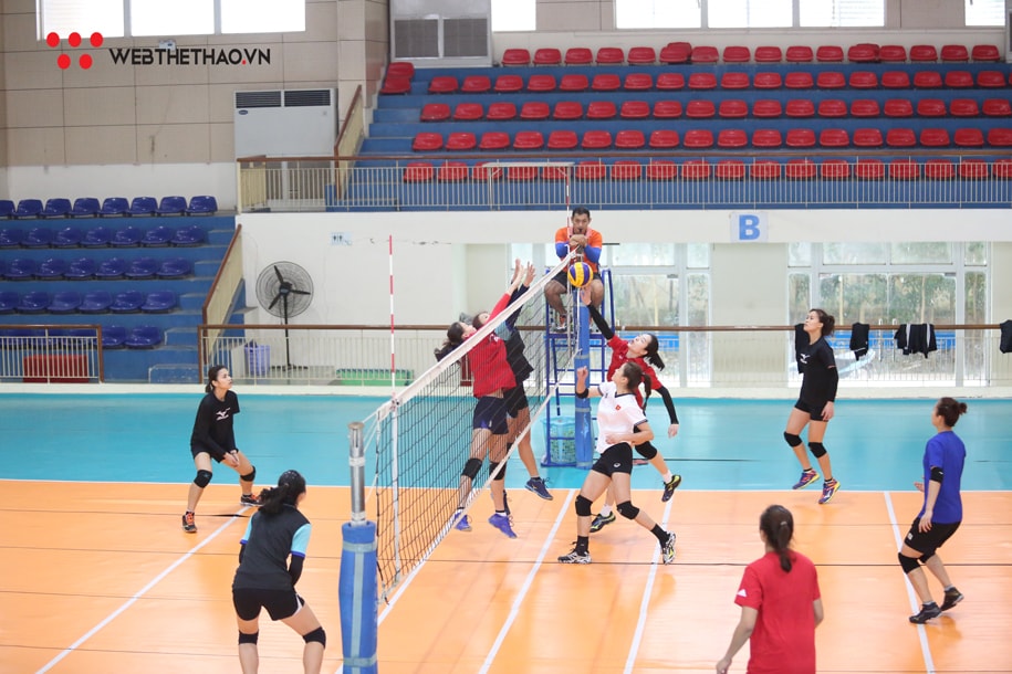 Tập chay giữa mùa dịch COVID-19, các cô gái Ngân hàng Công thương miệt mài rèn binh