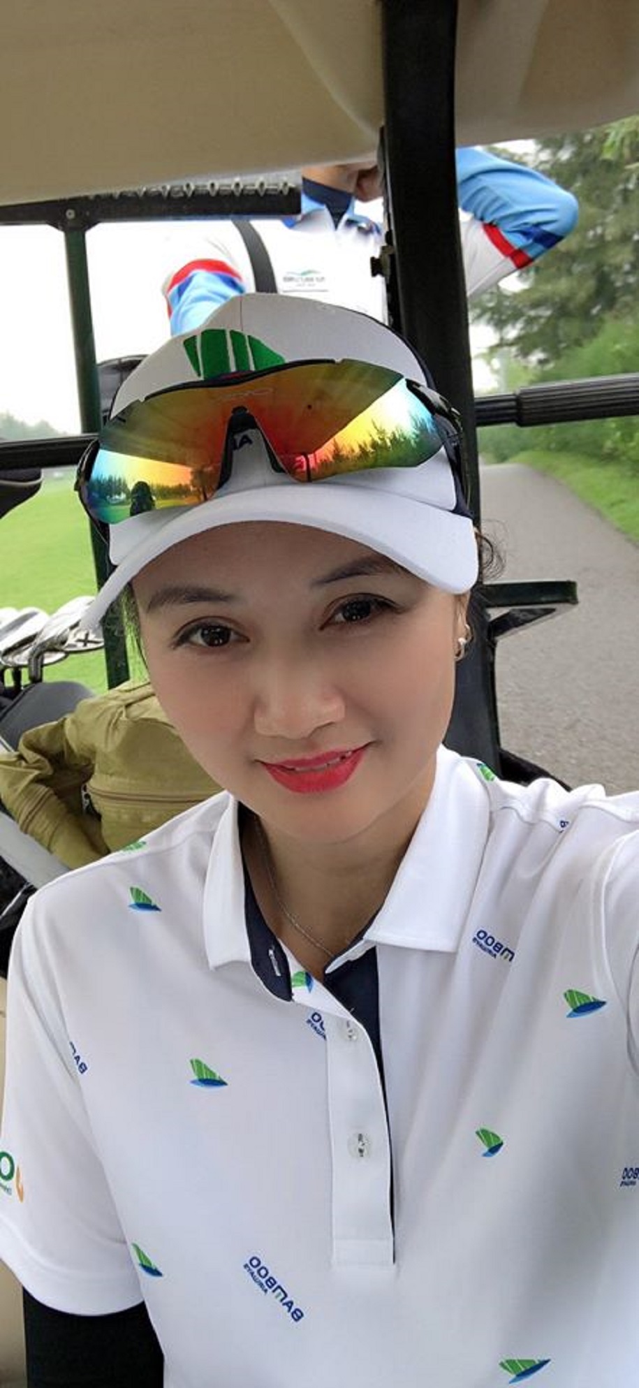 Hoa khôi bóng chuyền Kim Huệ bỗng dưng... thành golf thủ Hoa khôi bóng chuyền Kim Huệ bỗng dưng... thành golf thủ
