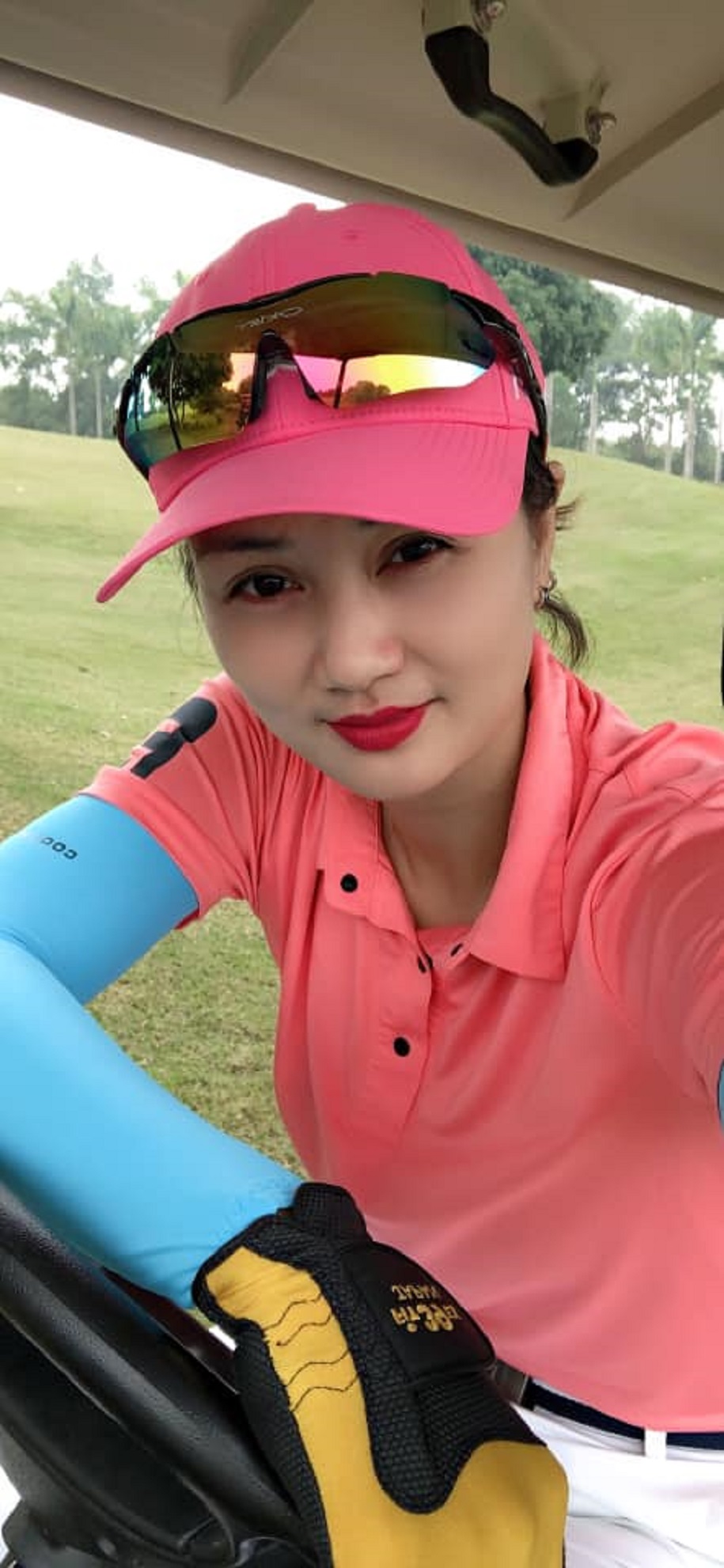 Hoa khôi bóng chuyền Kim Huệ bỗng dưng... thành golf thủ Hoa khôi bóng chuyền Kim Huệ bỗng dưng... thành golf thủ