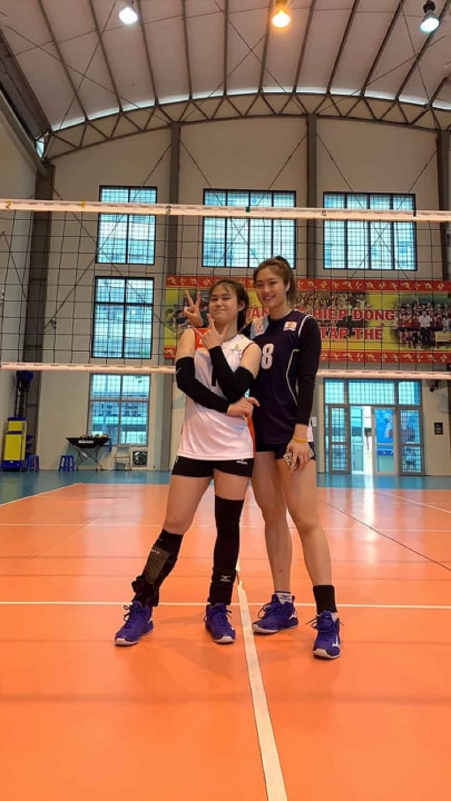 Các đội bóng chuyền tập luyện ra sao trong dịch cúm COVID-19 Các đội bóng chuyền tập luyện ra sao trong dịch cúm COVID-19