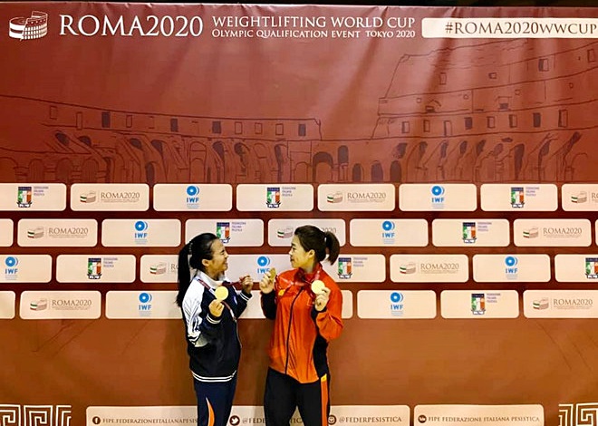 Ho&agrave;ng Thị Duy&ecirc;n: Từ g&aacute;nh củi rừng tr&ecirc;n vai đến giấc mơ huy chương Olympic cử tạ