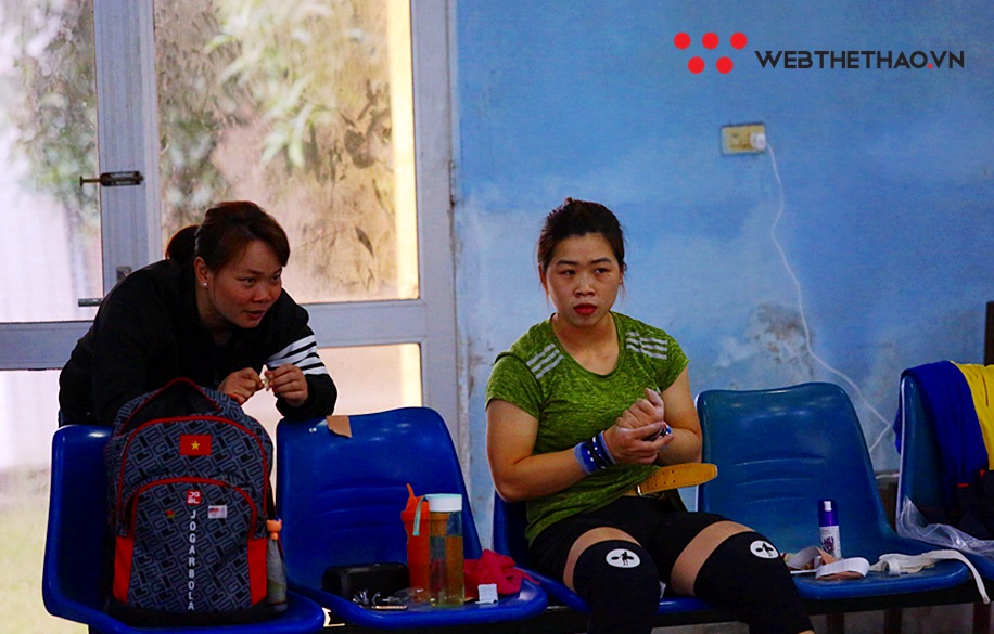 Ho&agrave;ng Thị Duy&ecirc;n: Từ g&aacute;nh củi rừng tr&ecirc;n vai đến giấc mơ huy chương Olympic cử tạ