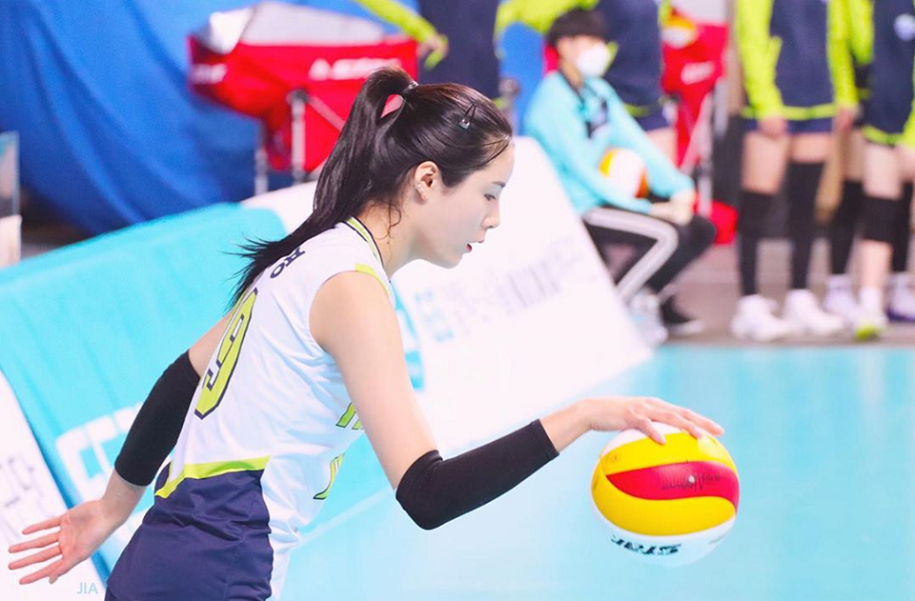 Lee Da Yeong - Ngôi sao nổi loạn bỗng biến thành MC nổi tiếng Lee Da Yeong - Ngôi sao nổi loạn bỗng biến thành MC nổi tiếng