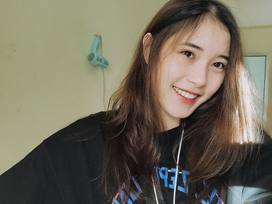 Đặng Thu Huyền: Người mẫu ảnh trong vai cầu thủ bóng chuyền