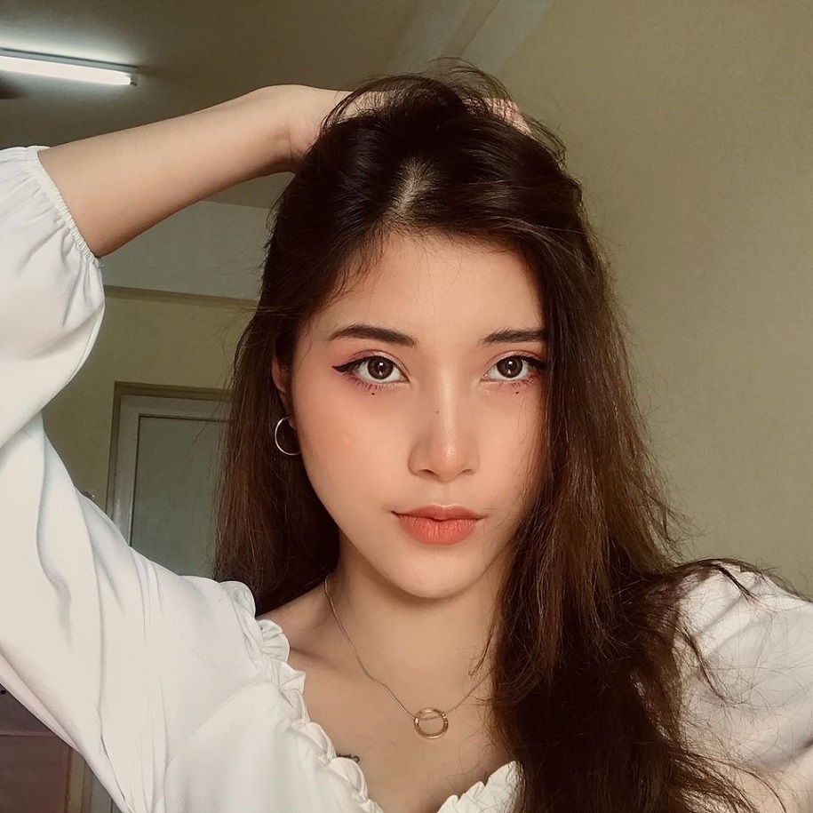 Đặng Thu Huyền: Người mẫu ảnh trong vai cầu thủ bóng chuyền