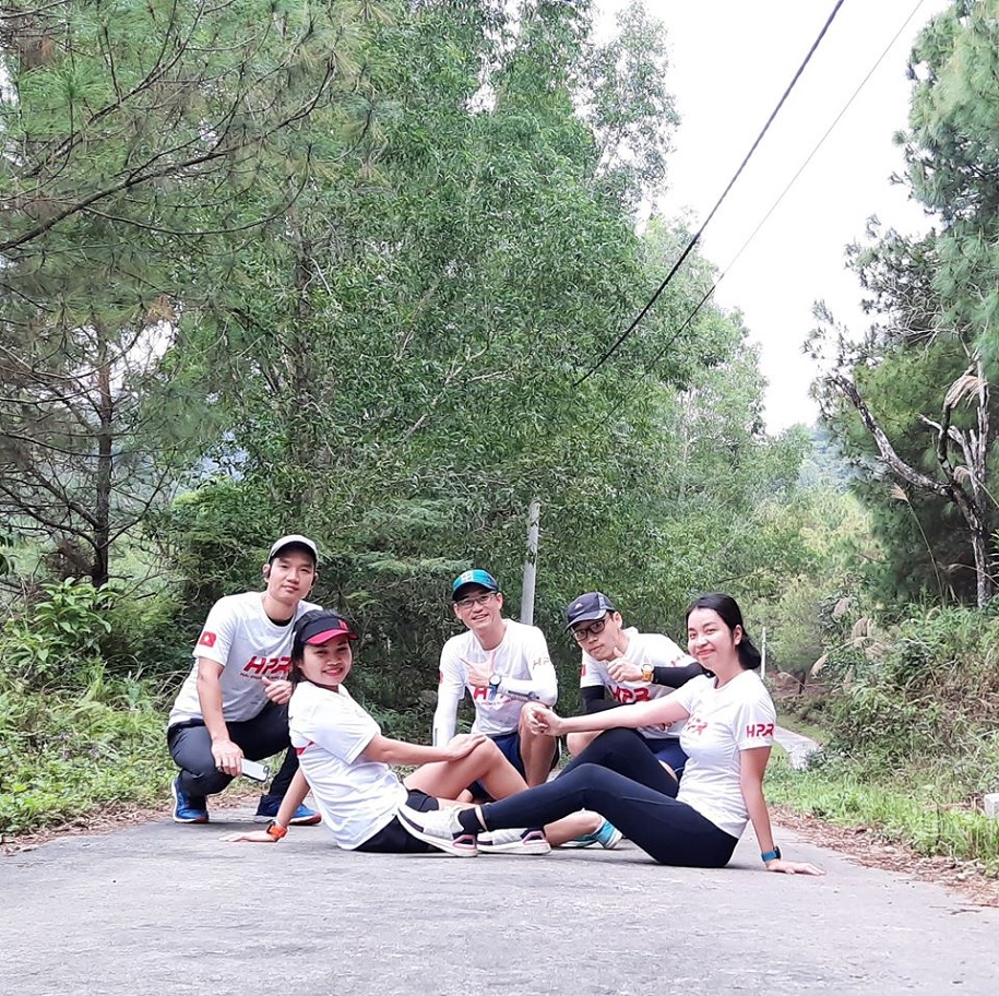 Thành viên Hai Phong Runners ra đảo Cát Bà chạy tránh dịch cúm virus corona lan rộng