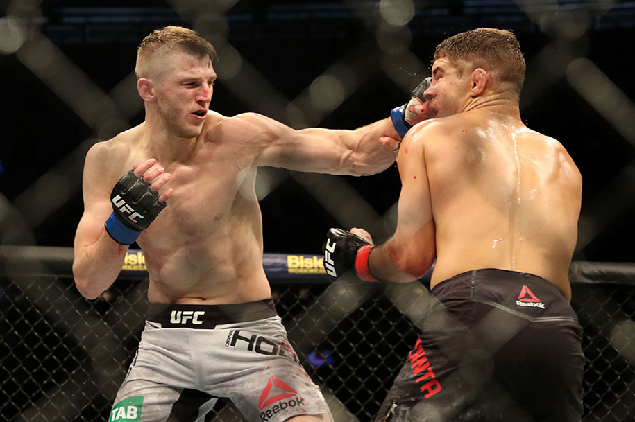 Paul Felder muốn hạ knockout Dan Hooker “ngay trước mặt gia đình anh ta”