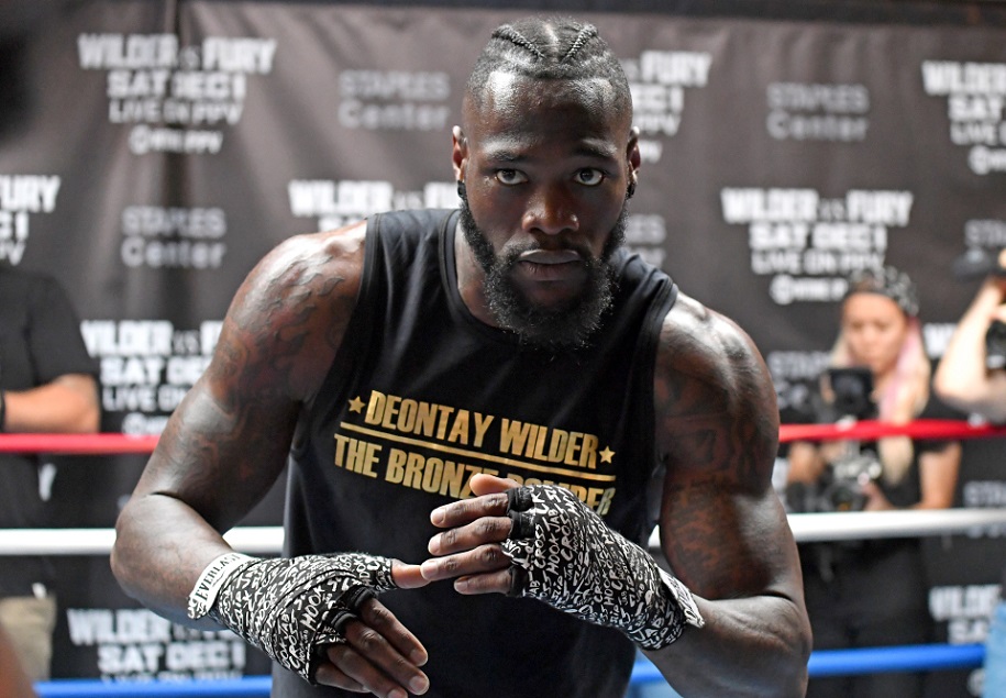 Deontay Wilder hi vọng Tyson Fury sẽ đội mũ bảo hiểm khi đấu với mình