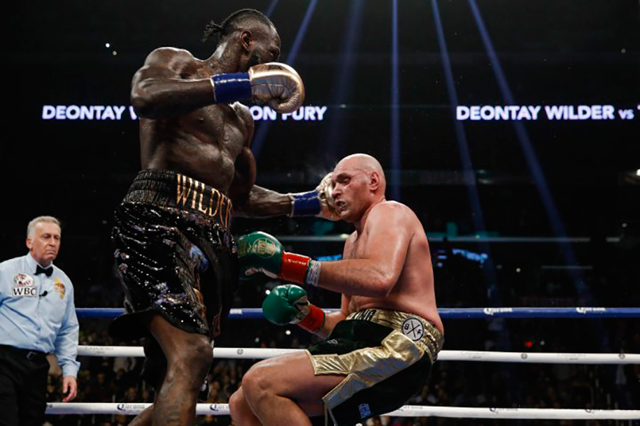 Đổi huấn luyện viên, tăng cân: Tyson Fury đang lo lắng về trận tái đấu?