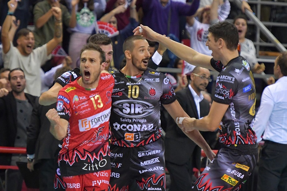 Thắng trận thứ 6 liên tiếp Perugia vững vàng ở ngôi vị số 1 bảng D Champions League Volley 2020