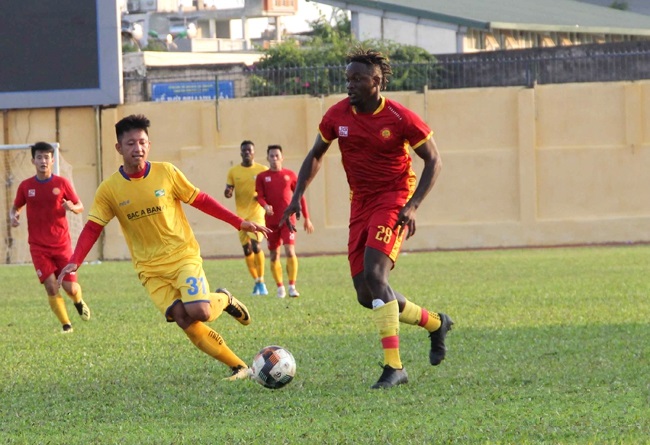 Cảnh báo Lee Nguyễn: V.League là miền đất dữ với các ngôi sao người Mỹ