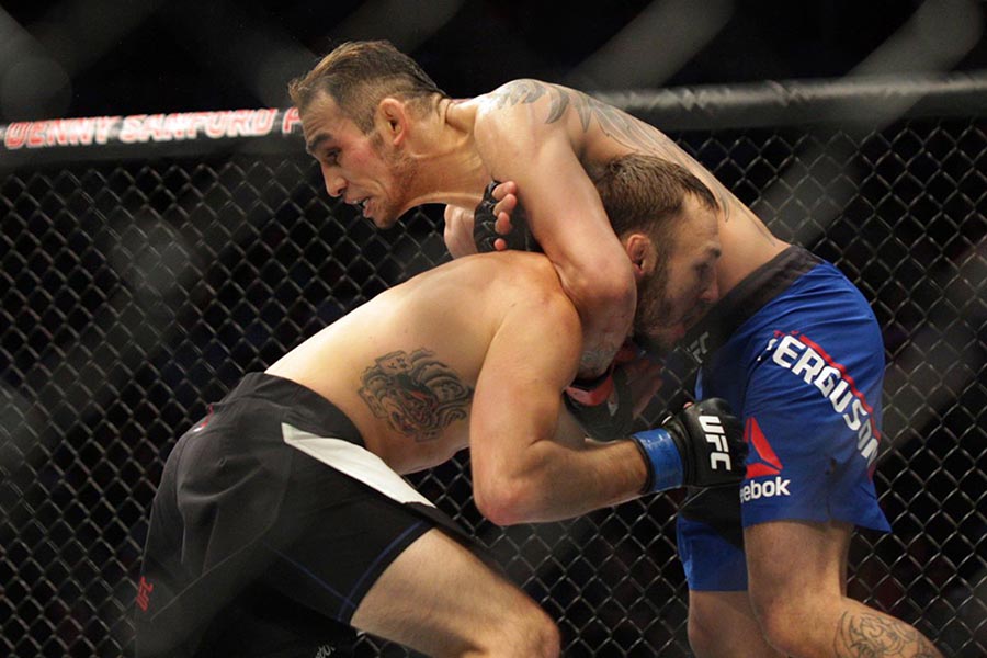 “Tony Fegurson có đủ vũ khí để chơi với Khabib” – HLV Eddie Bravo khẳng định