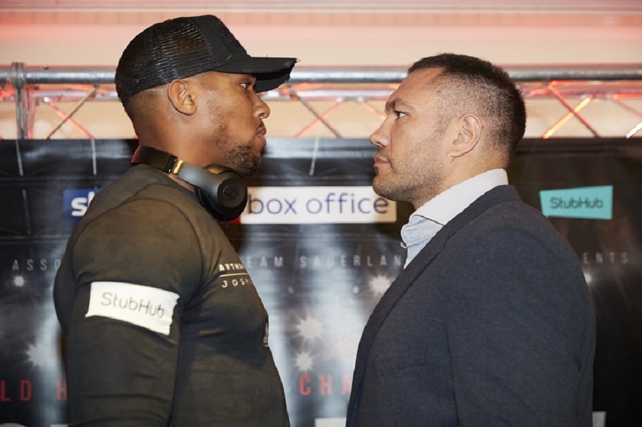 Ông bầu Bob Arum hé lộ trận đấu thứ ba giữa Wilder và Fury