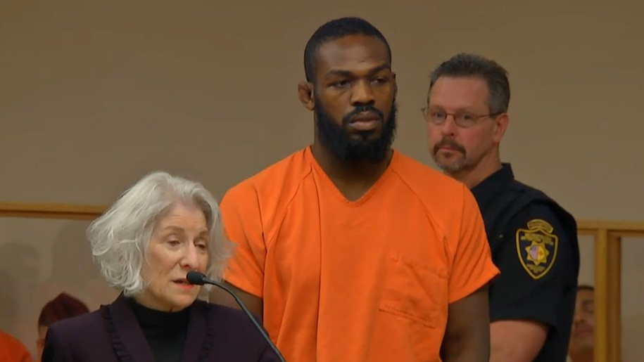 Jon Jones: “Tôi cảm thấy những ngày giông bão thực sự qua rồi”