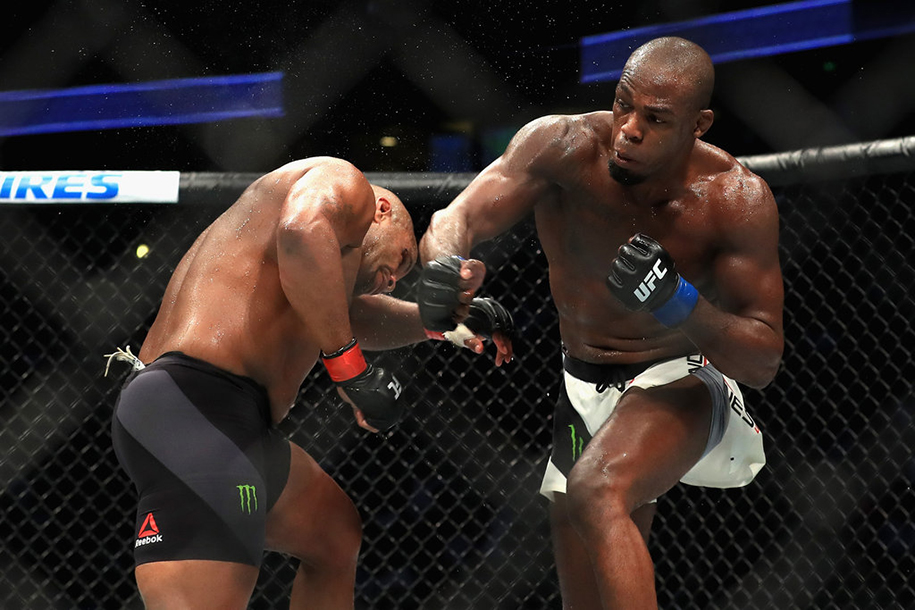Jon Jones: “Tôi cảm thấy những ngày giông bão thực sự qua rồi”