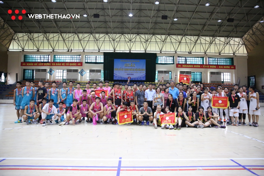 Chùm ảnh các đội nhận huy chương Giải BR Học sinh Hè Hà Nội 2020