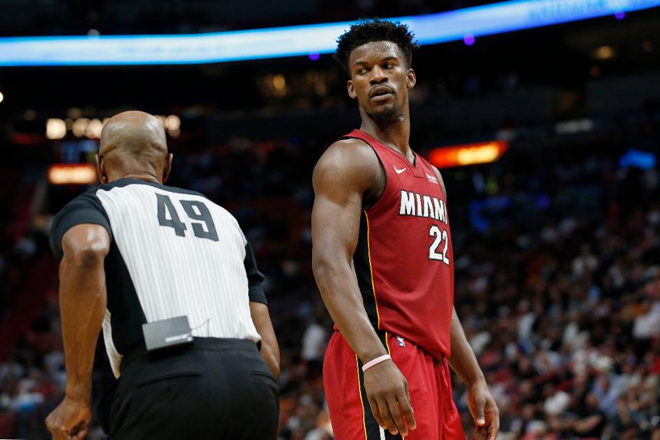 Jimmy Butler và 30 cầu thủ đòi mặc áo không tên khi NBA trở lại